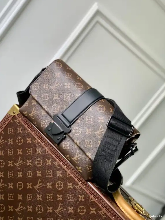 Messenger VUITTON LOUIS S-Cape 0630